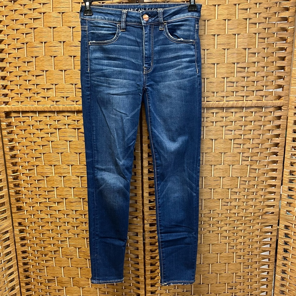American Eagle Hi-Rise Jegging Crop Medium Wash Women’s 6